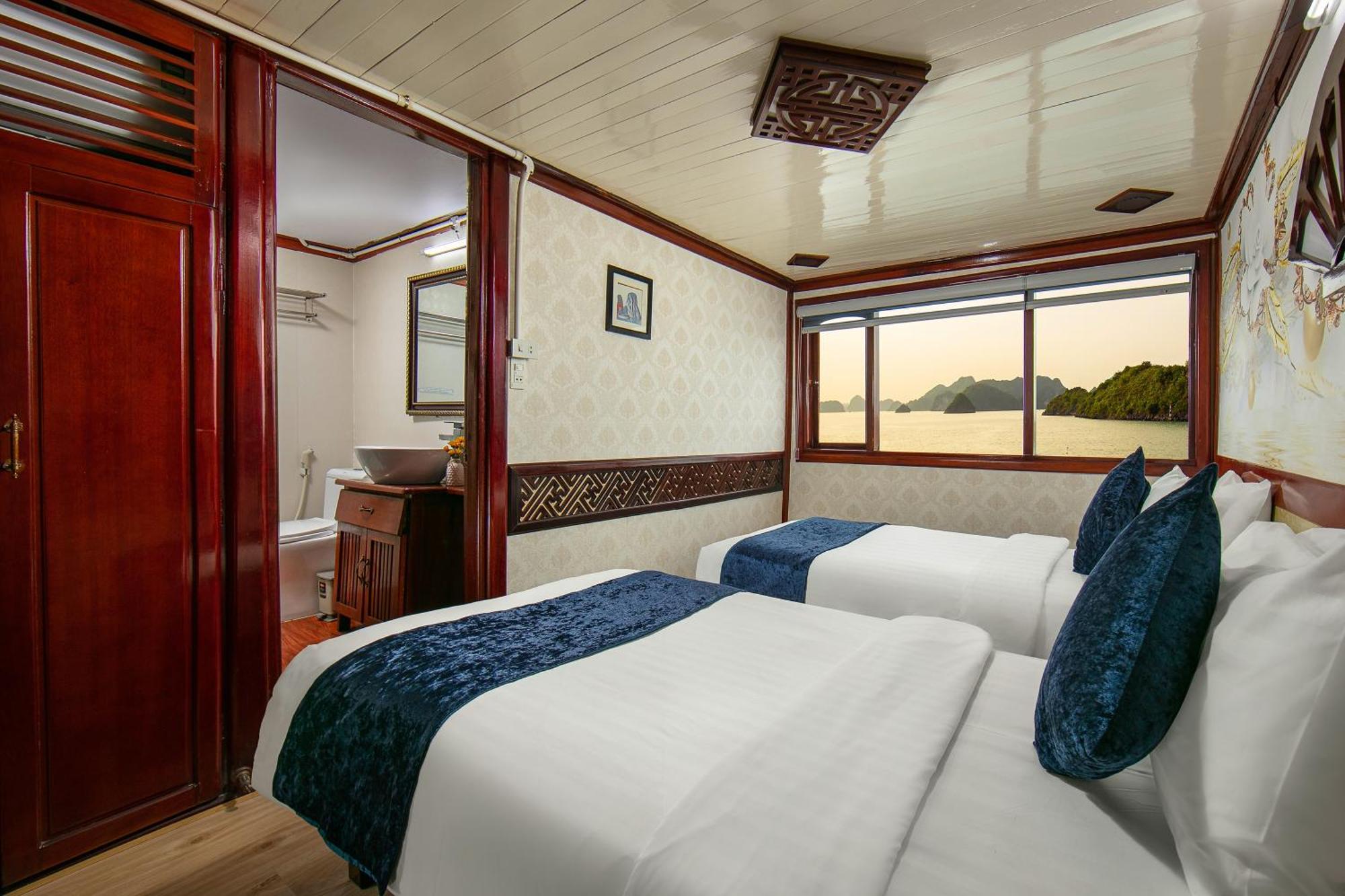 Hotel Fantasea Imperial Cruise Hạ Long Exterior foto