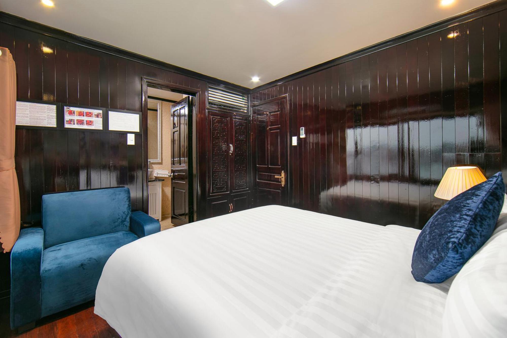 Hotel Fantasea Imperial Cruise Hạ Long Exterior foto