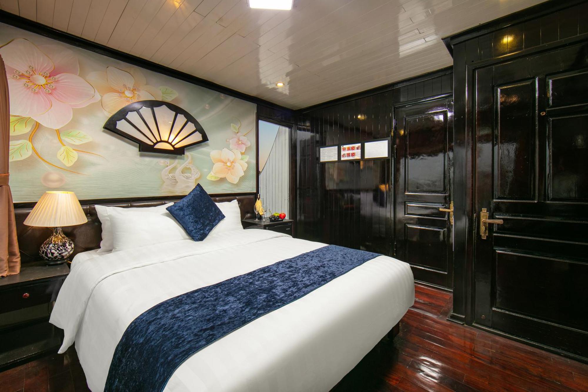 Hotel Fantasea Imperial Cruise Hạ Long Exterior foto